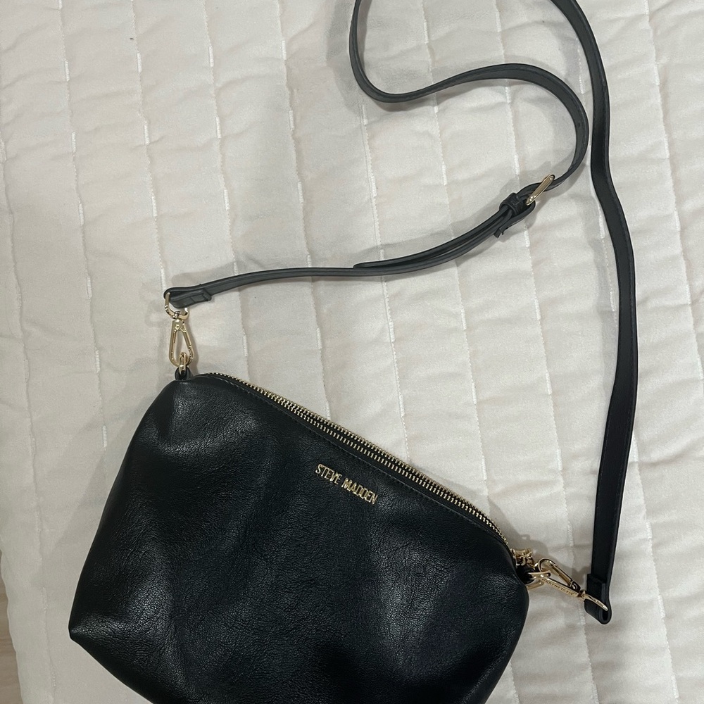 Steve Madden Elegant Black Crossbody Bag